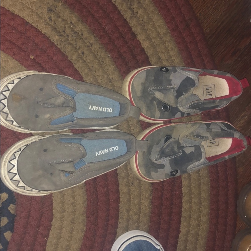 Old navy sharks gap rinos